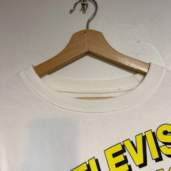 Viacom 2019 MTV Music Television Cropped Women's White Sweatshirt Size Large - Picture 5 of 9